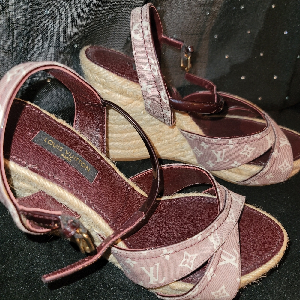 Louis Vuitton Pink Wedge Heels with Crisscross Straps ((AUTHENTIC))